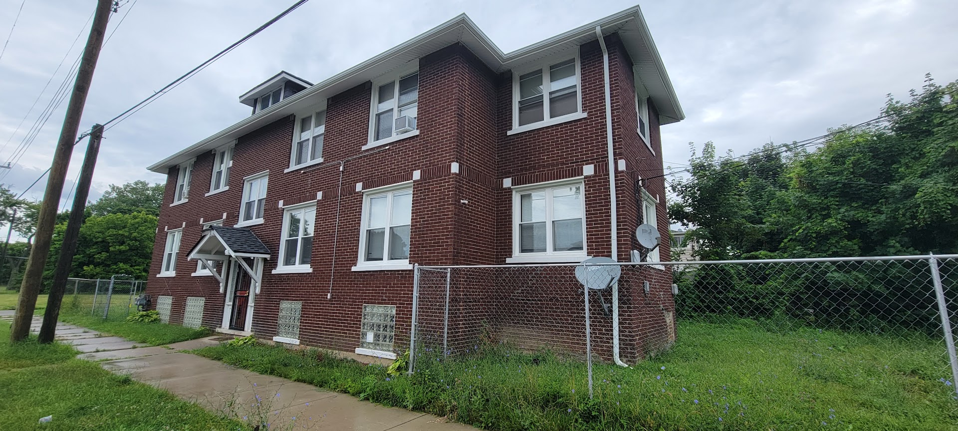 Property main image